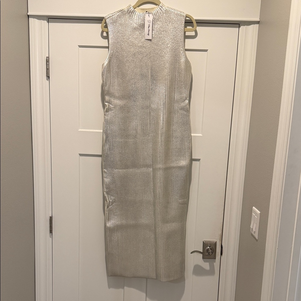 Metallic Silver Sleeveless Ribbed Midi Dress